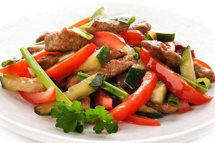 20 скорых и аппетитных салатов с болгарской паприкой