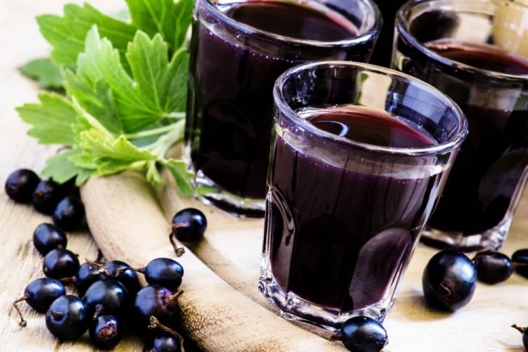12 отличных рецептов напитка из черной смородины