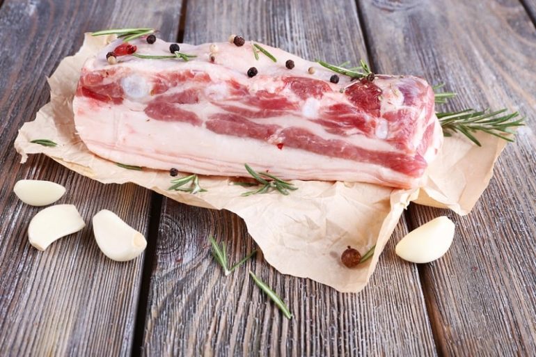 7 методов приготовления невероятно вкусного свиного жира в рассоле