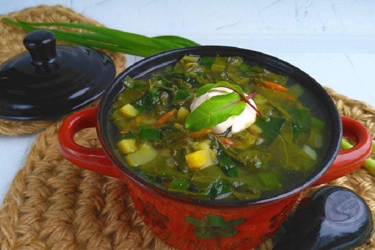 15 зеленых супов с щавелем, которые ты точно захочешь съесть