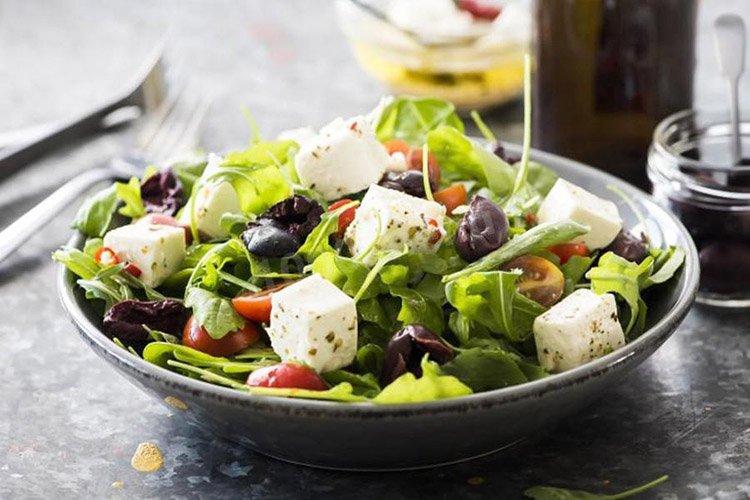 15 свежих и вкусных салатов с оливками