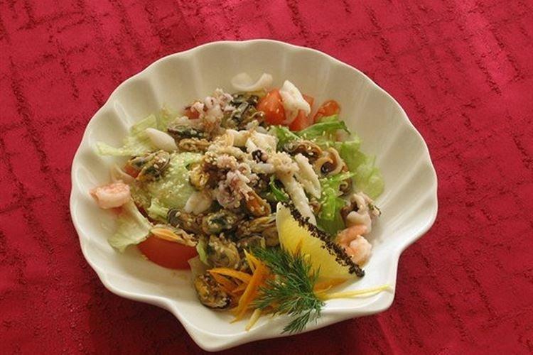 15 превосходных рецептов закусок с креветками и кальмарами