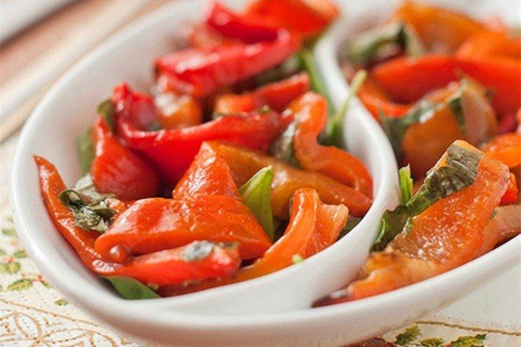 20 скорых и аппетитных салатов с болгарской паприкой