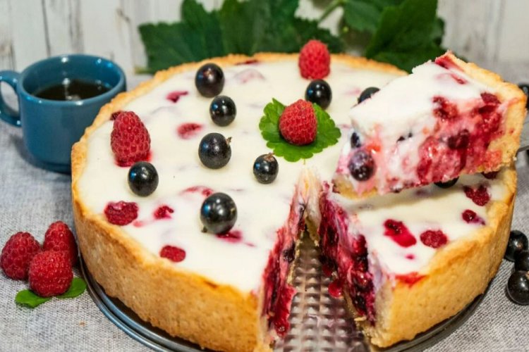 20 замечательных рецептов заливных пирогов с ягодами