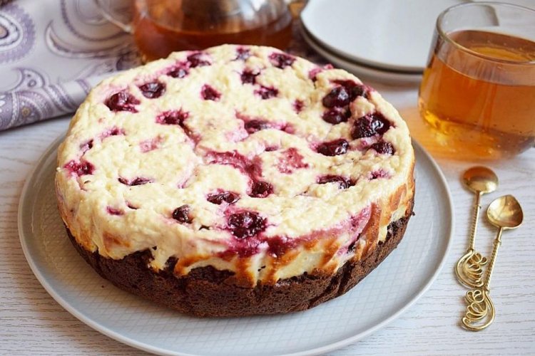 20 отличных рецептов заливных пирогов с ягодами