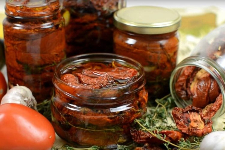10 легких рецептов, как приготовить вяленые помидоры в духовке