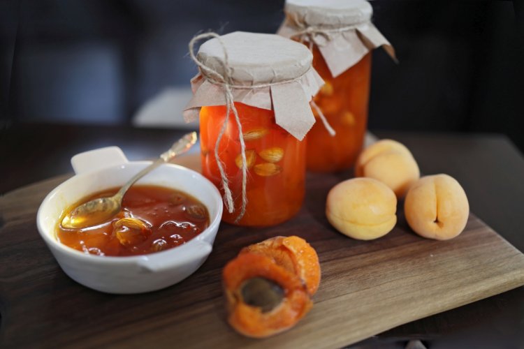 12 превосходных рецептов абрикосового варенья с миндалем