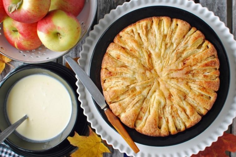 20 простых рецептов яблочной шарлотки - с фото пошагово