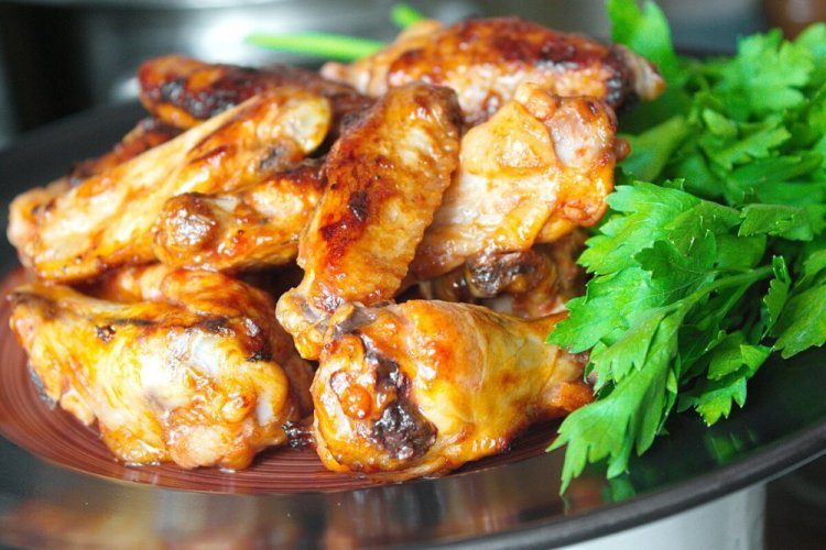 20 великолепных рецептов куриных крыльев на мангале