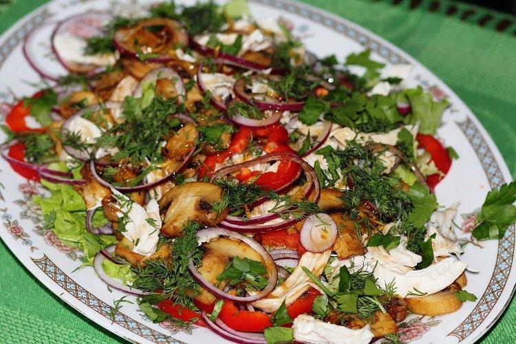 20 интересных салатов со стёртыми шампиньонами